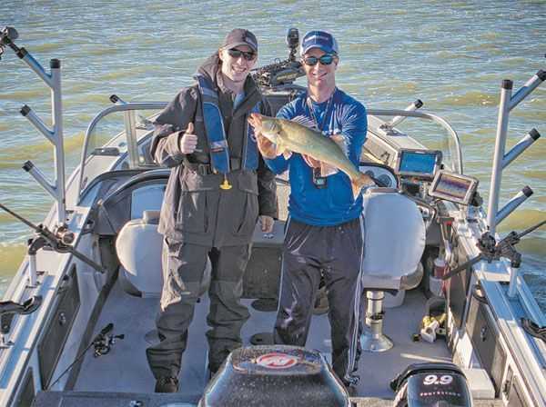ICE OUT TROPHY WALLEYE TACTICS