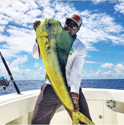 Chevy Potter enticed this solid bull with a live pilchard off Bimini.