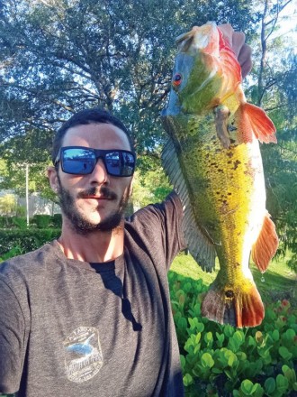 Steve Mistretta with a healthy Coral Springs peacock bass