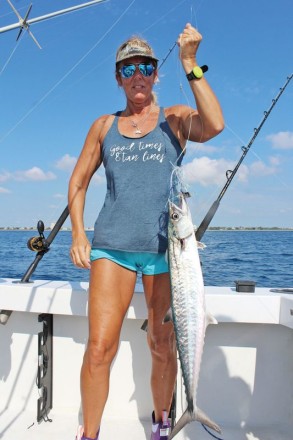 Rhonda Bunker slayed a nice kingfish with Father and Son Sportfishing.