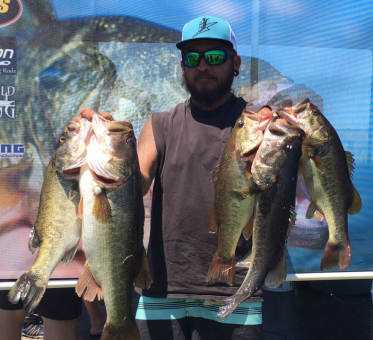 Robert Jacobs with a Hefty 5 Bass limit at Jolly Gator Saturday Bass Series Fishing by himself!