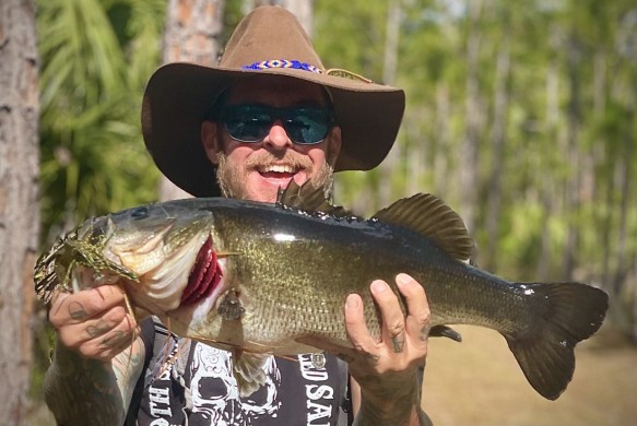 23” pre-spawn Florida Strain largemouth bass