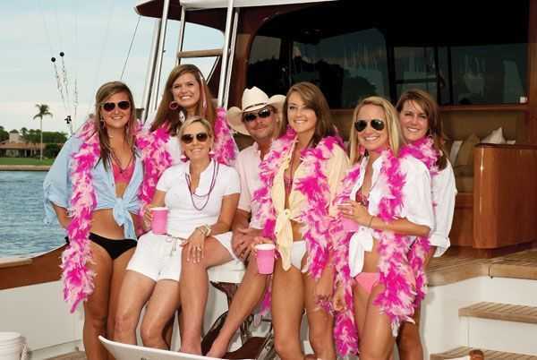 Country music star Alan Jackson and his family fish the Blue Water Babes Tourney