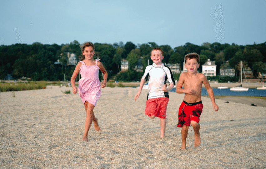 Hobart Beach Kids Running