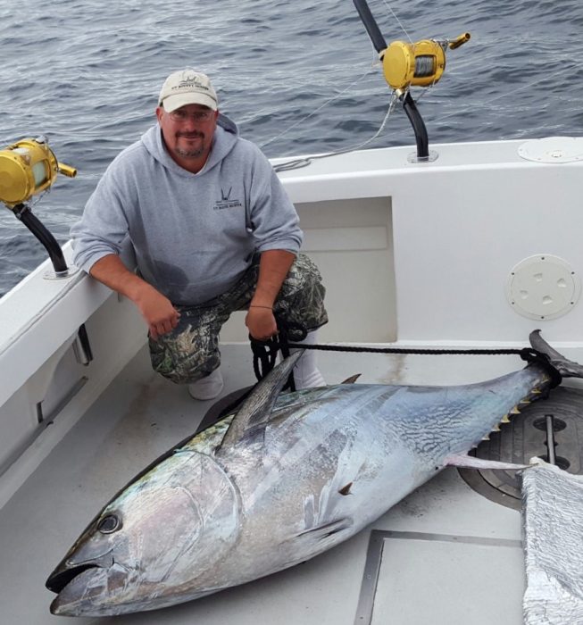 steve-zelck-with-a-nice-butterball-caught-in-mid-october