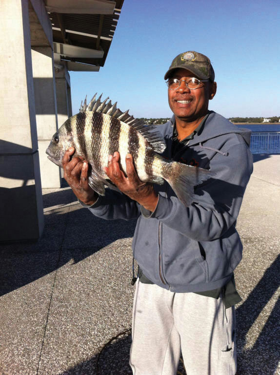 mtpp_jeff-gassaway-shows-off-his-7-pound-12-ounce-sheepshead