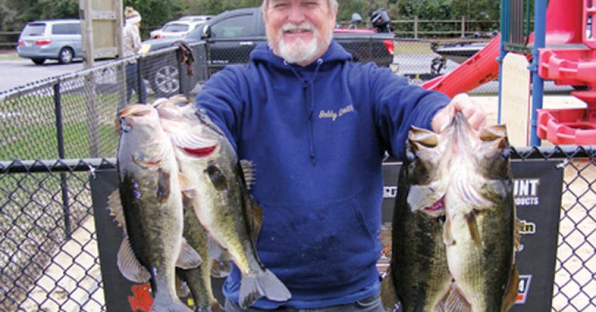 Bobby Smith wins again on Deerpoint with 13.52 lbs. anchored by a 4.04 lb lunker.