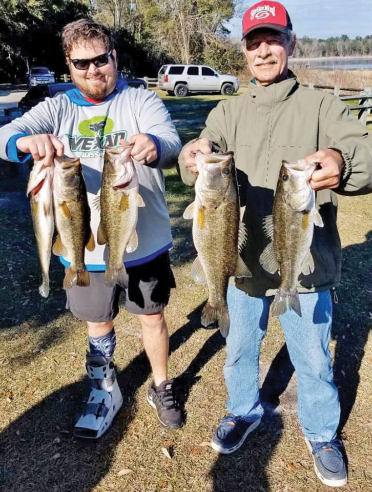 Luke & Ed with their 17 pound winning bag at the last Welcome Back Lake Jackson tournament.
