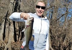 Rhonda from AZ with a nice Dead Lakes bass, her first ever!
