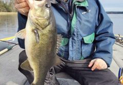 Seminole guide Paul Tyre with a nice bass.
