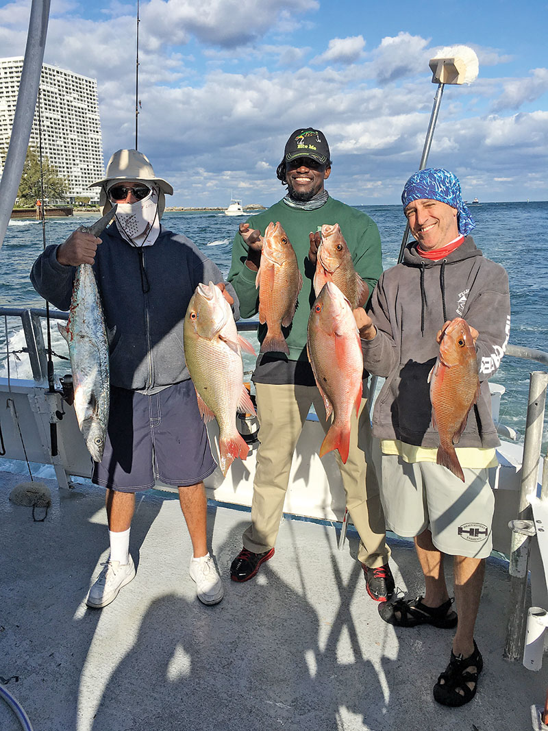 John-Mike-and-Howard-with-a-nice-catch-of-snappers
