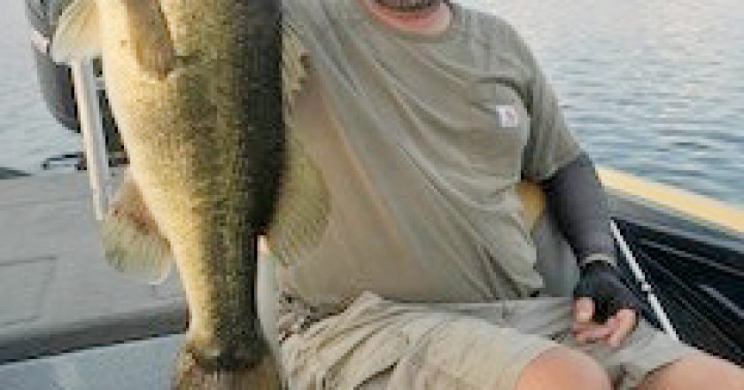 Your Seminole guide Paul Tyre with a stud bass