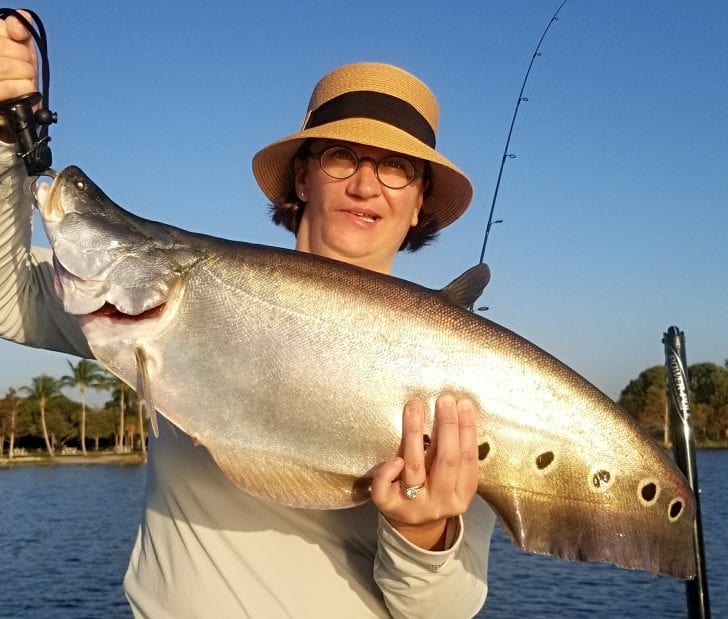 Tina caught this awesome clownknife on the Osbourne chain