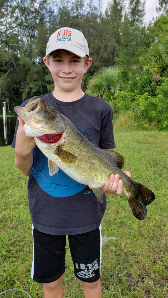 10 year old Marc Rotolante caught this largemouth bass fishing live ...
