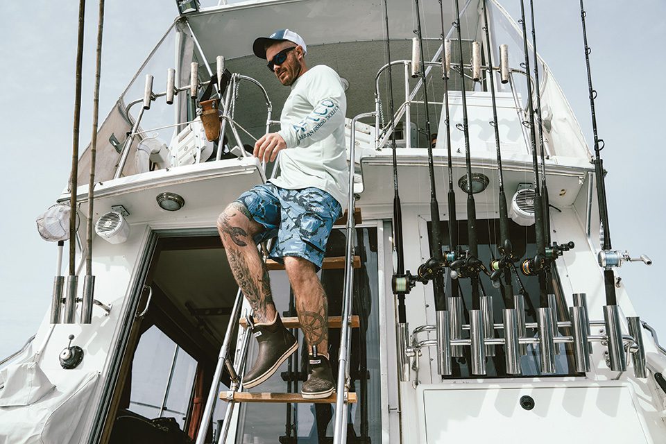 XTRATUFMens6inchBuoyAnkleDeckBoot4 Coastal Angler & The